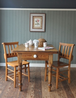 アンティーク家具  1950年代のアンティークテーブル