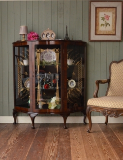 アンティーク家具  1940年代のアンティーク ガラス キャビネット