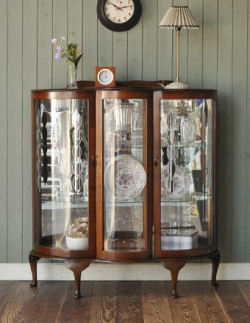 アンティーク家具  1930年代のアンティーク ガラスキャビネット