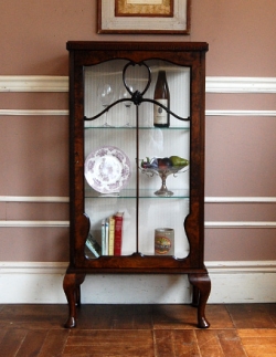 アンティーク家具  1930年代のアンティーク ガラスキャビネット