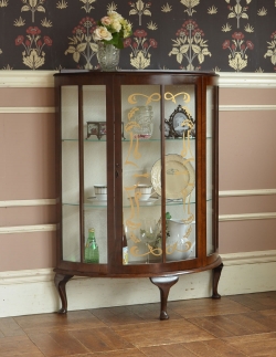 アンティーク家具 アンティークのキャビネット アンティーク家具のウォルナット材のガラスキャビネット