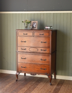 アンティーク家具  フランスのアンティーク家具、美しいチェストオブドロワーズ