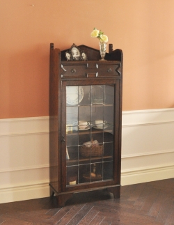 アンティーク家具 アンティークのキャビネット 英国スタイルのカッコいいアンティーク家具、木製ブックケース