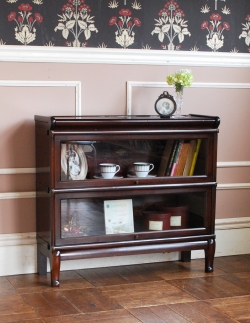 アンティーク家具 アンティークのキャビネット 英国アンティーク家具、グローブ・ヴェルニッケ社のスタッキングブックケース（本棚）