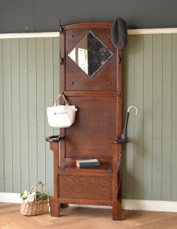 アンティーク家具  玄関で使うアンティーク家具、鏡とベンチが付いたホールスタンド