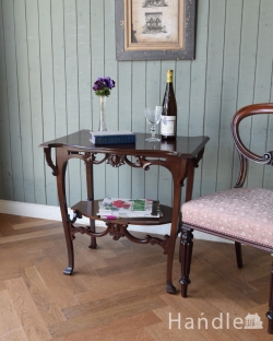 アンティーク家具 オケージョナルテーブル マホガニー材のアンティーク英国家具、豪華な脚が美しいオケージョナルテーブル