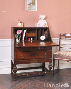 アンティーク家具 ビューロー 英国らしいデザインのアンティークライティングビューロー（デスク）