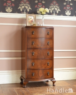 アンティーク家具 アンティークのチェスト カーブが美しく上品で女性らしい、アンティーク英国輸入のチェスト（５段）