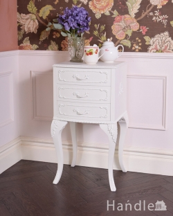 アンティーク家具 アンティークのチェスト フランスからの可愛いアンティーク家具、ホワイトペイントのベッドサイドチェスト