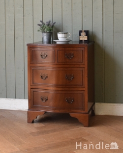 アンティーク家具 アンティークのチェスト 英国輸入のアンティークチェスト、ウォルナット材の小さな家具（３段）