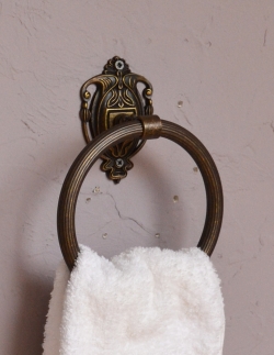 住宅用パーツ 洗面・トイレ ヨーロピアン調の真鍮製タオルリング（アンティーク色）