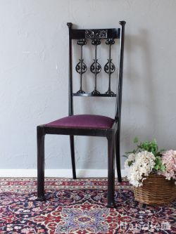 アールヌーボーの透かし彫りが美しい椅子、英国アンティークのサロンチェア(q-633-c)