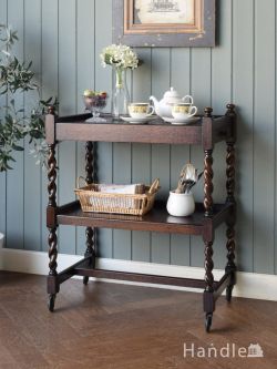 アンティーク家具 アンティークのワゴン・トローリー 引き出しがついた便利なアンティークワゴン、ツイストが美しい英国から届いたトローリー