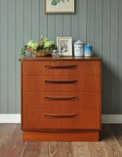 アンティーク家具 アンティークのチェスト 1970年代のアンティーク チェスト 