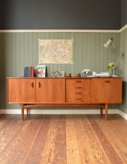 アンティーク家具  1960年代のアンティーク G-PLAN サイドボード