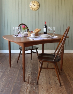 アンティーク家具  1970年代のアンティーク テーブル（G-plan）