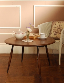 アンティーク家具 アンティークのテーブル 1970年代のアンティーク アーコール コーヒーテーブル