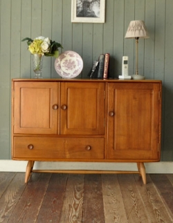 アンティーク家具 アンティークのキャビネット 1960年代のアンティーク アーコール サイドボード