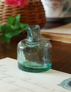 アンティーク雑貨  1930年代のアンティーク インクボトル