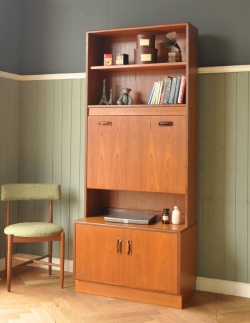 アンティーク家具 ビューロー ヴィンテージ家具、G-plan（フレスコ）のビューローキャビネット（デスク）