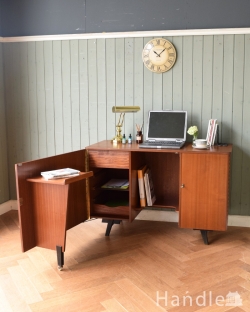 アンティーク家具 アンティークのデスク・書斎机 あらゆる仕掛けを盛り込んだイギリスのアンティークデスクキャビネット