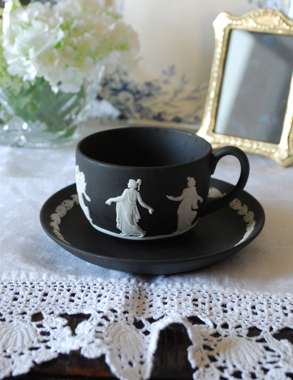 ジャスパーウェア カップ＆ソーサーアンティークWedgwood（ブラック