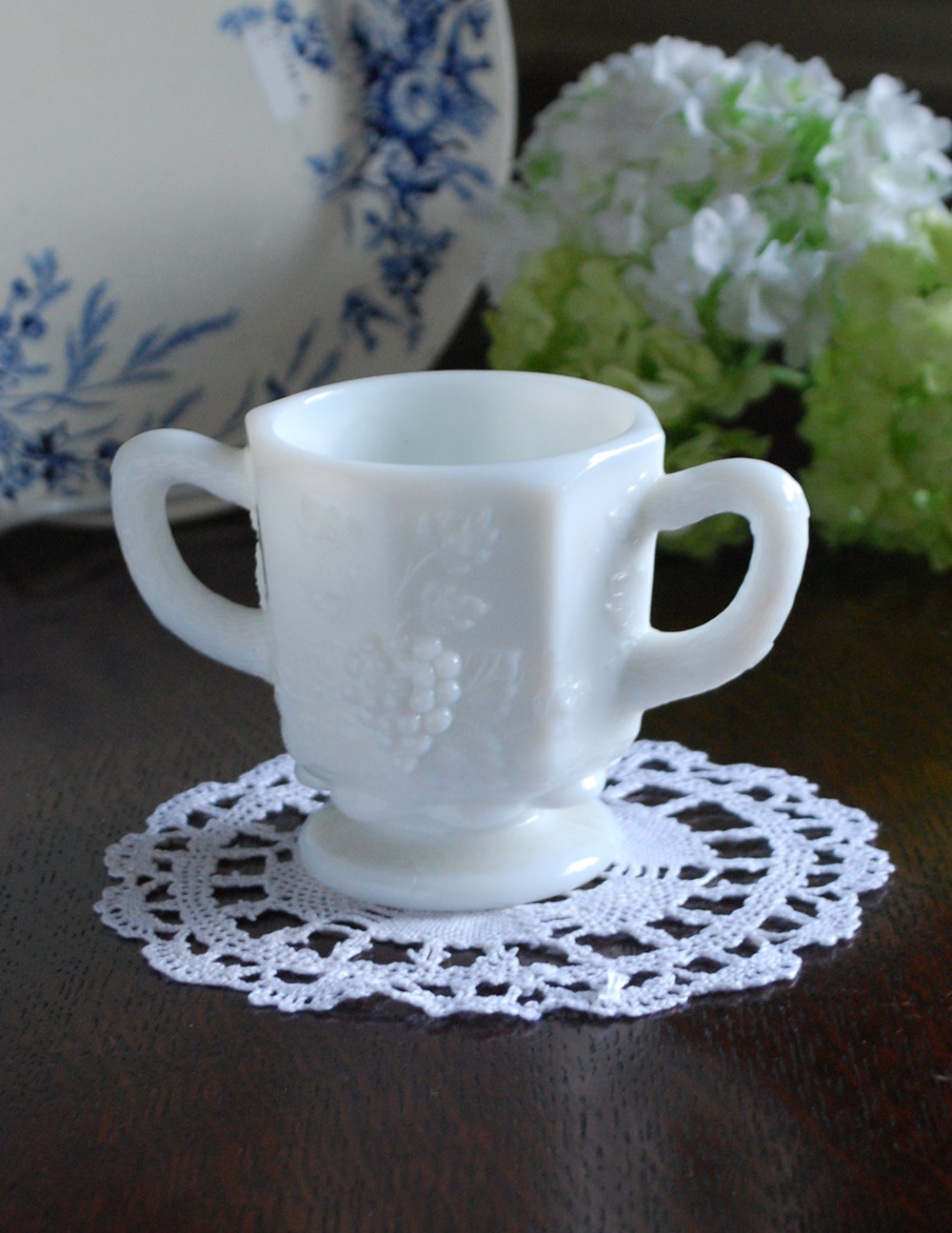 ウエストモーランド社のシュガーポット、ミルクガラスのアンティーク雑貨 (m-1264-z)