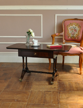 上品な英国のアンティーク家具、伸張式のコーヒーテーブル (m-311-f)