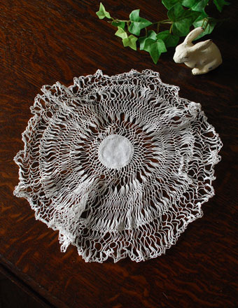 1930年代のアンティーク ドイリー (m-714-z)