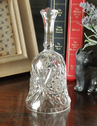 1940年代のアンティーク プレスドグラス (m-808-z)