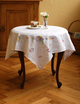 1930年代のアンティーク テーブルクロス (m-877-z)