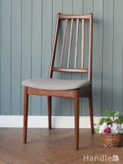 イギリスで見つけたアンティークの椅子、 ツイスト足が美しいオーク材