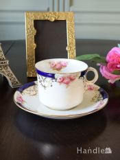 ロイヤルアルバートクラウンチャイナのカップ＆ソーサー、コバルトブルー×ミニ薔薇の食器