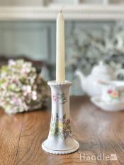イギリスから届いたエインズレイのろうそく立て、wild tudor（ワイルドチューダー）のキャンドルスタンド