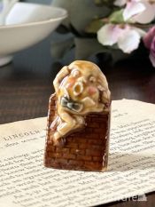 WADE社のビンテージ陶器、ハンプティダンプティのフィギア（Whimsiesシリーズ）