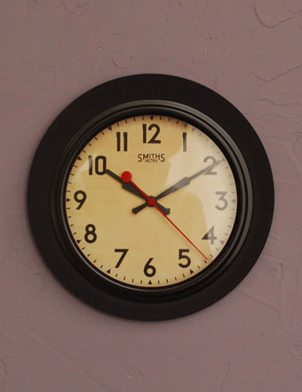 イギリスのSMITHS（スミス）社、復刻版のブラウン色の掛け時計(電池セット) (n12-057)