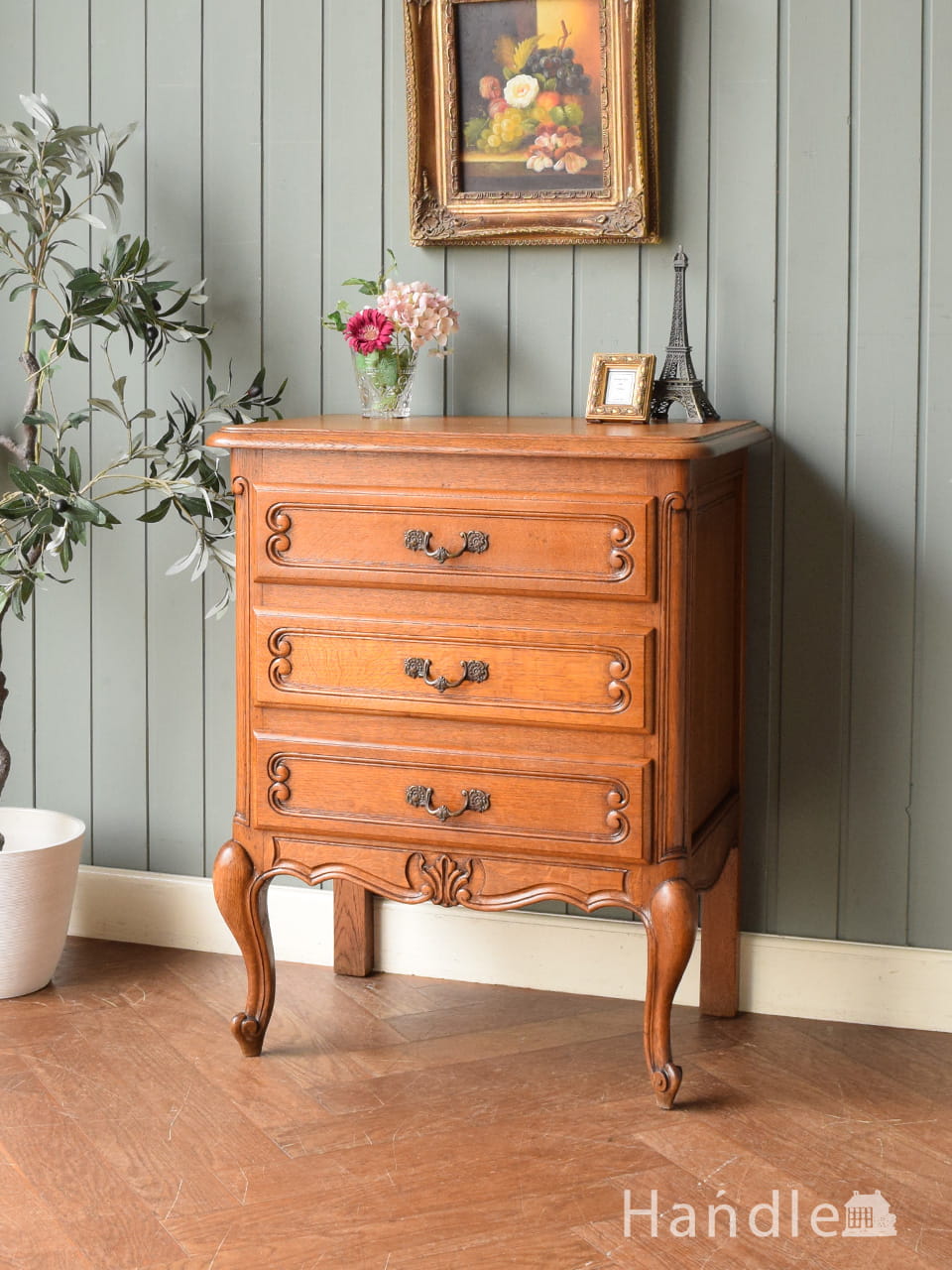 おしゃれな猫足のフレンチチェスト、アンティークの3段引き出しのドロワー