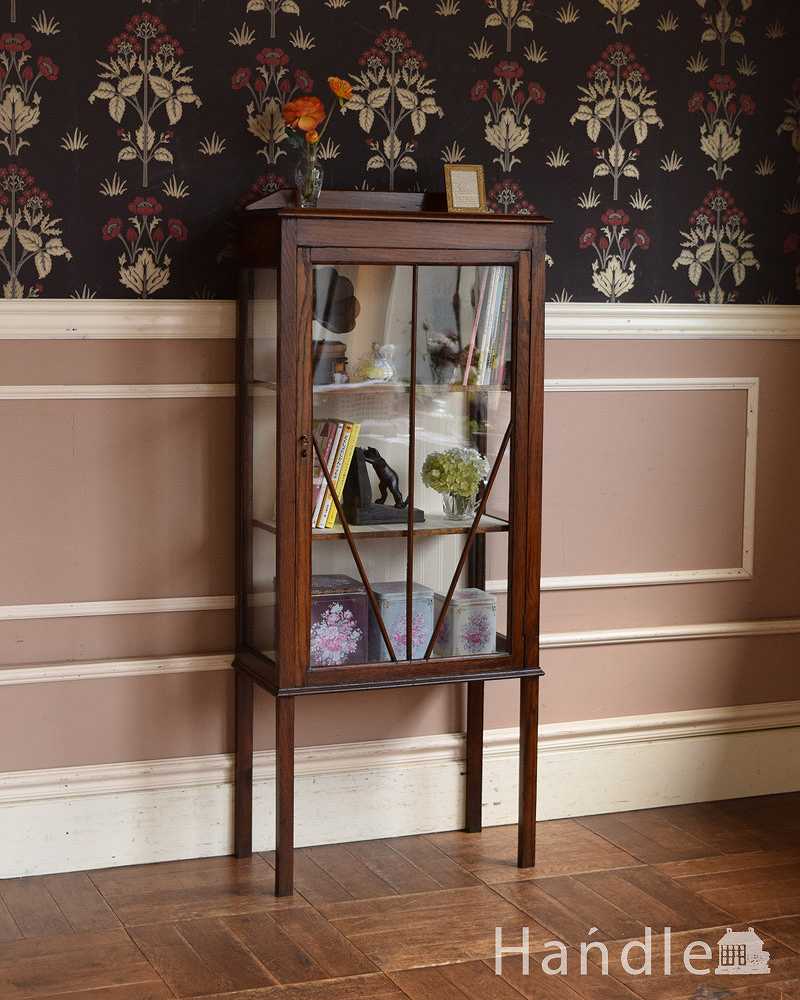 英国スタイルのアンティーク家具、和室にもオススメのショーケース（ガラスキャビネット） (q-1186-f)