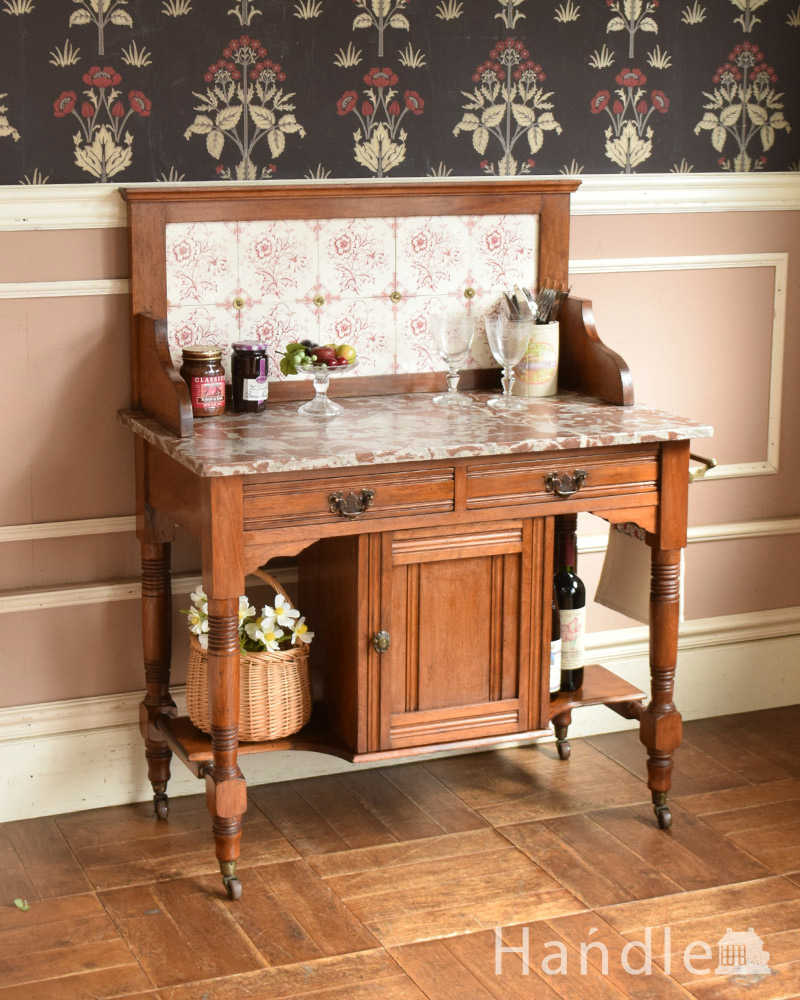 ピンクのタイルが可愛いウォッシュスタンド、サテンウッド材のアンティーク家具 (k-1894-f)
