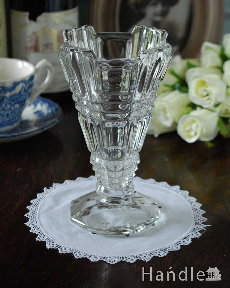 アンティークの花瓶、カッティングガラスのフラワーベース（プレスドグラス） (pg-4849)