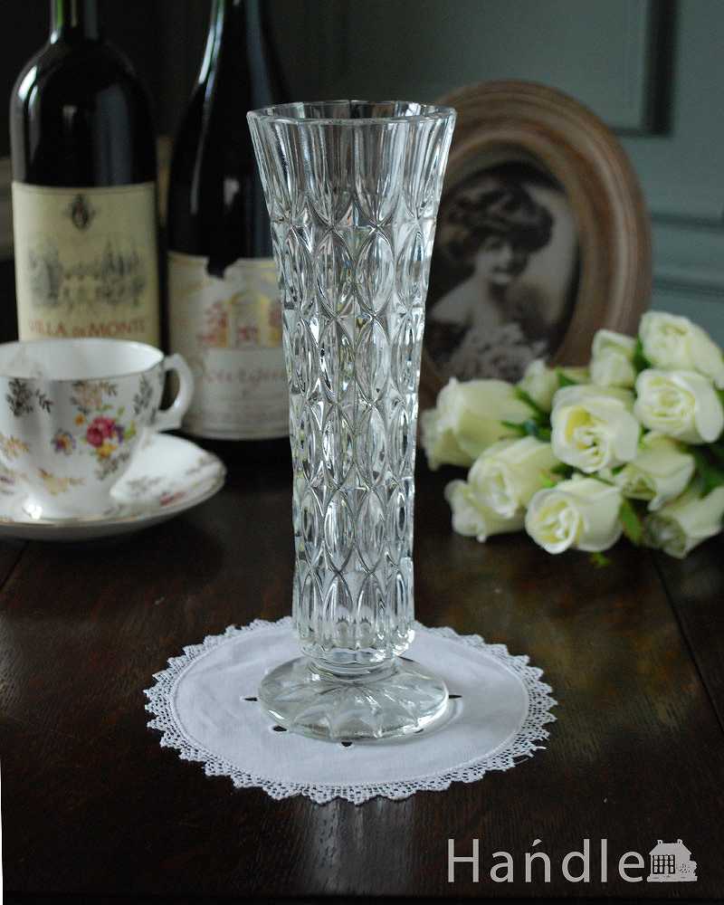 カッティングがキレイなクリアガラスのフラワーベース（花瓶）プレスドグラス (pg-4859)