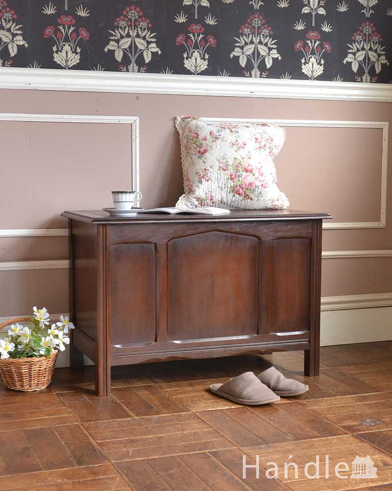 収納力もありベンチやテーブルとしても使える便利な英国アンティーク家具、コファ (j-1990-f)