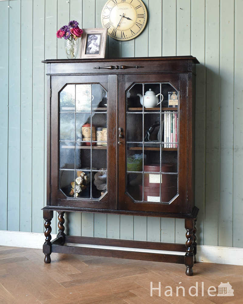 英国伝統のアンティーク家具、ステンドグラスをはめ込んだブックケース（本棚） (q-1323-f)