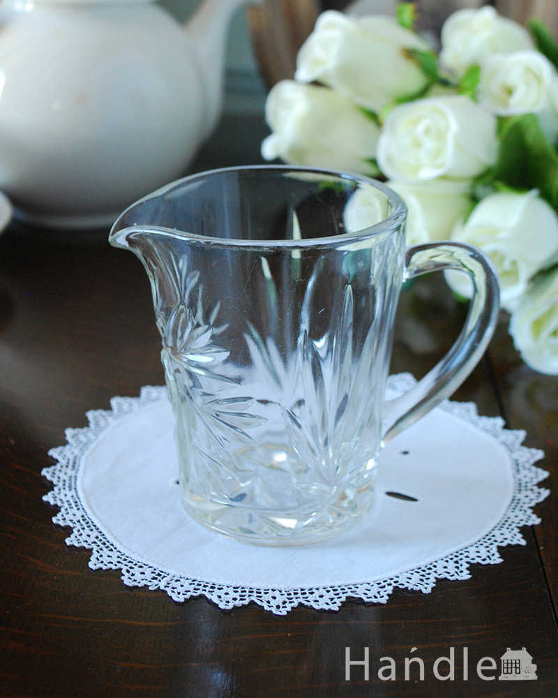 小さくて可愛いガラスのミルクポット、アンティークのプレスドグラス (pg-4989)