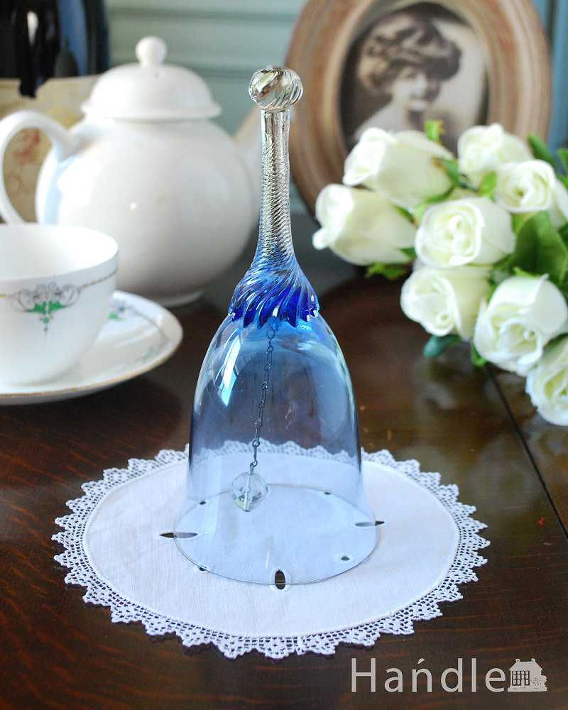 コバルトブルーが美しいガラスのディナーベル　アンティークプレスドグラス (pg-5004)