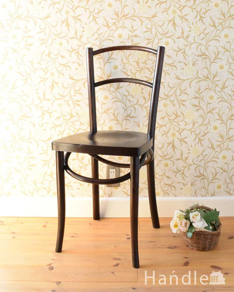 英国で見つけたアンティーク椅子、曲げ木が美しい木製のベントウッドチェア  (q-236-c)