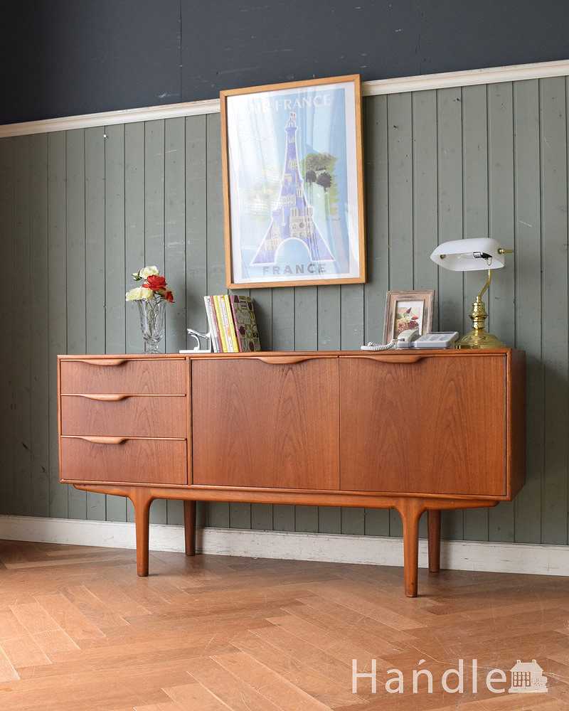 チーク材を使ったヴィンテージ家具、北欧スタイルのサイドボード（マッキントッシュ） (x-1017-f)