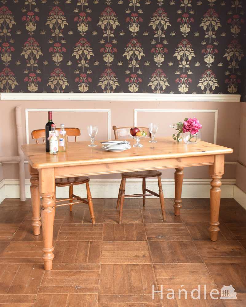 イギリスのアンティーク家具、パイン材の可愛いダイニングテーブル (k-1964-f)