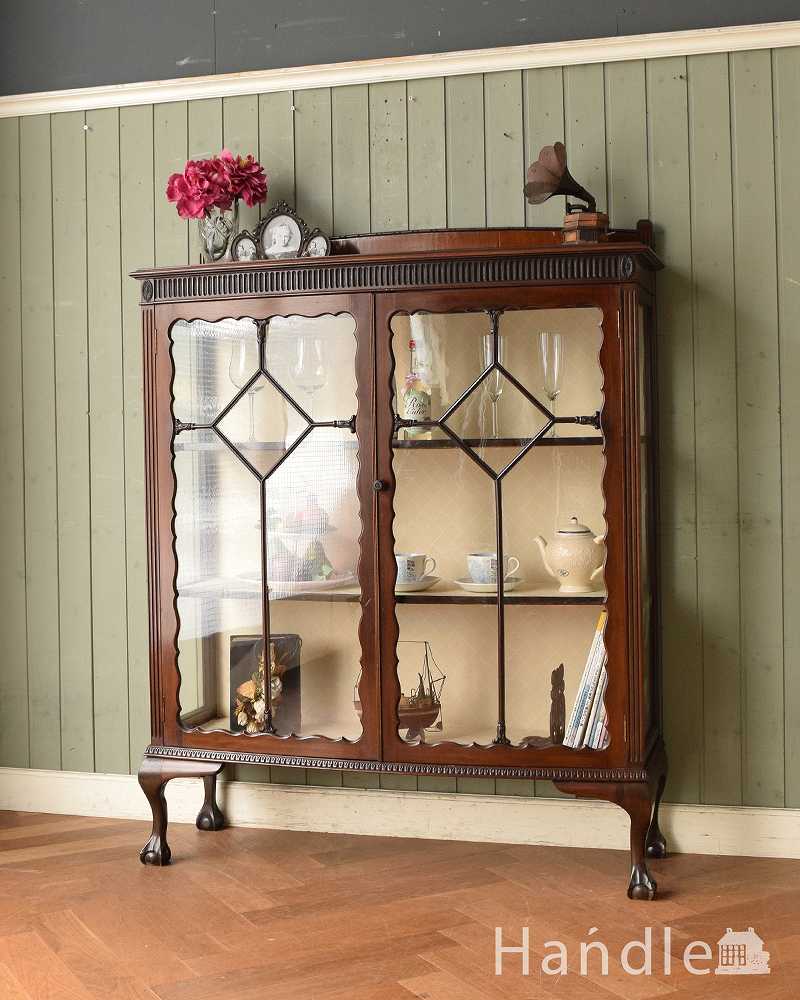マホガニー材のアンティーク英国家具、装飾が美しいガラスキャビネット (j-2190-f)