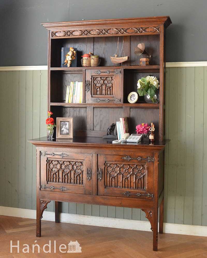 アンティークの英国家具、飾ったアイテムを惹き立てるウェルッシュドレッサー（食器棚） (q-1409-f)